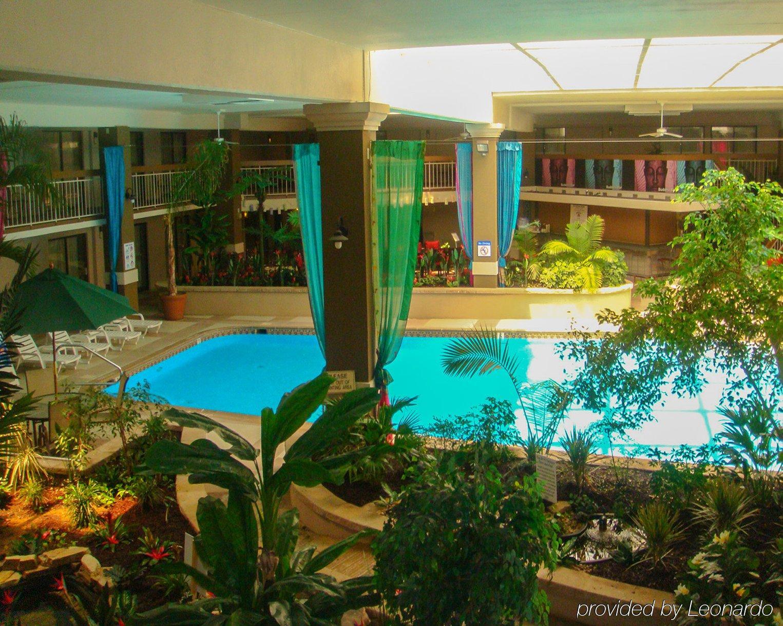 Plaza Inn & Suites ヘイガーズタウン エクステリア 写真