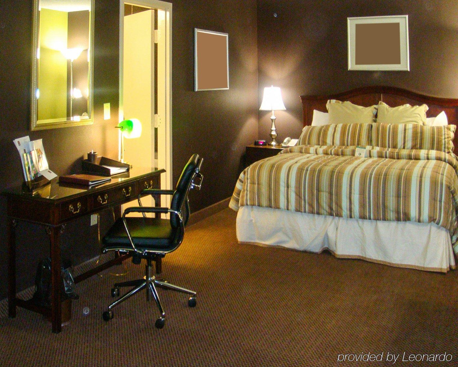 Plaza Inn & Suites ヘイガーズタウン エクステリア 写真