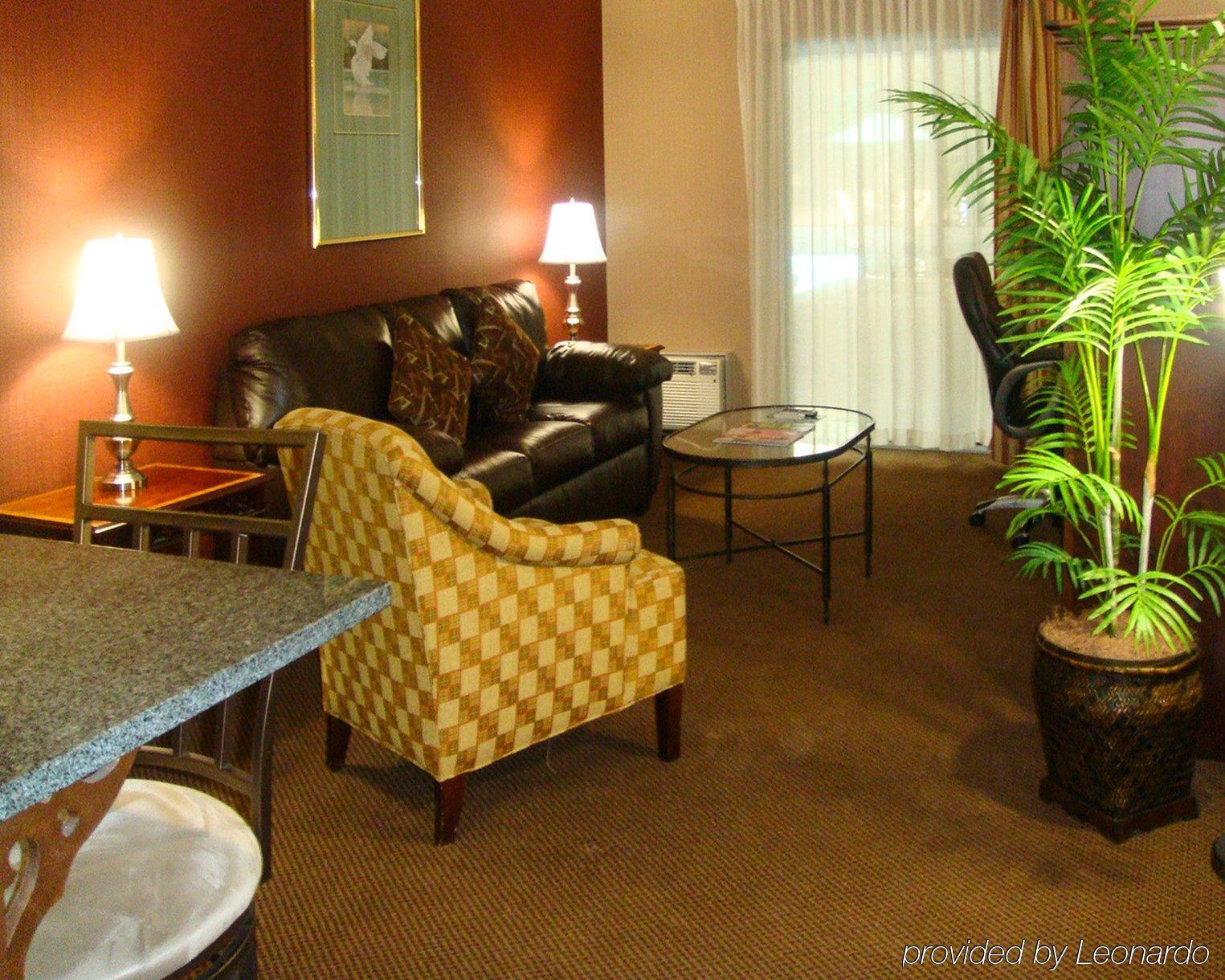 Plaza Inn & Suites ヘイガーズタウン エクステリア 写真