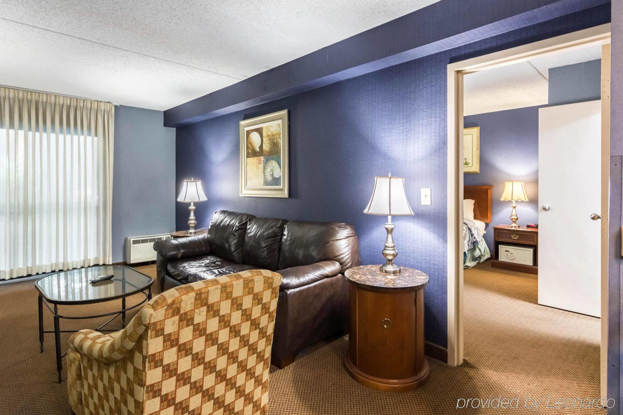 Plaza Inn & Suites ヘイガーズタウン エクステリア 写真
