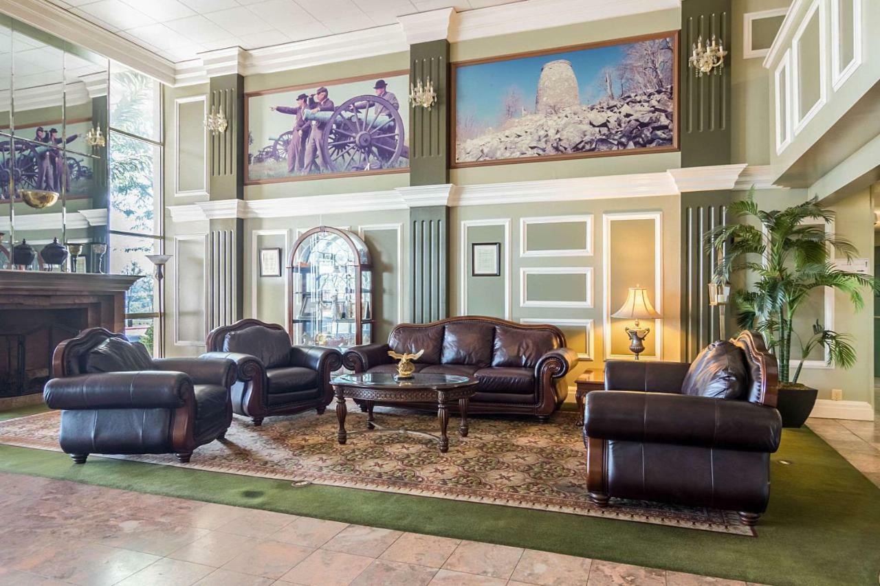 Plaza Inn & Suites ヘイガーズタウン エクステリア 写真